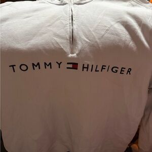 Tommy Hilfiger 3xlt White Sweatshirt. Only worn once size is not right for me.